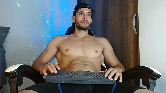 Snapshot of Noah_jhonsonn chatting on 12/19/24, 11:39 Noah jhonsonn online show from 12/19/24, 11:39