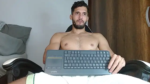 Snapshot of Noah_jhonsonn chatting on 01/11/25, 05:18 Noah jhonsonn online show from 01/11/25, 05:18
