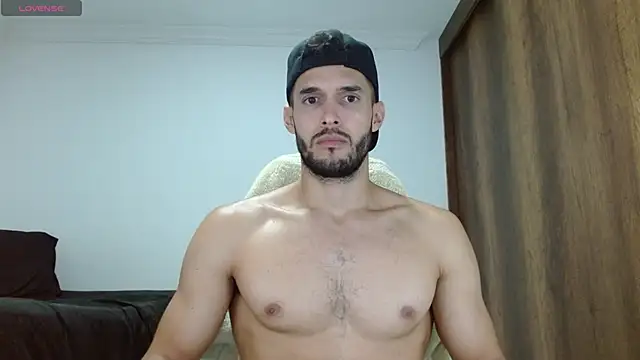 Snapshot of Noah_jhonsonn chatting on 02/25/25, 02:33 Noah jhonsonn online show from 02/25/25, 02:33