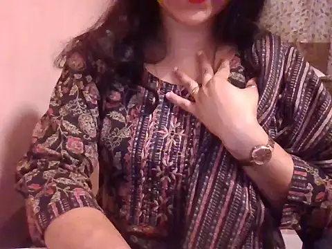 Snapshot of Pinky_4 chatting on 05/31/26, 01:25 Pinky 4 online show from 05/31/26, 01:25