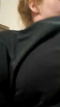 Snapshot of BossChick1625 chatting on 10/28/25, 10:01 BossChick1625 online show from 10/28/25, 10:01