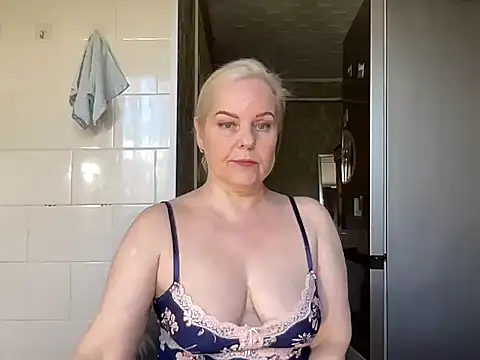 milaja online show from 04/26/26, 08:45