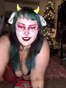 Snapshot of Cutegothcrybabyx chatting on 12/25/24, 04:54 Cutegothcrybabyx online show from 12/25/24, 04:54