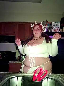 Snapshot of Cutegothcrybabyx chatting on 11/11/25, 03:17 Cutegothcrybabyx online show from 11/11/25, 03:17