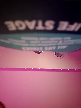 Snapshot of Cutegothcrybabyx chatting on 12/18/25, 10:21 Cutegothcrybabyx online show from 12/18/25, 10:21