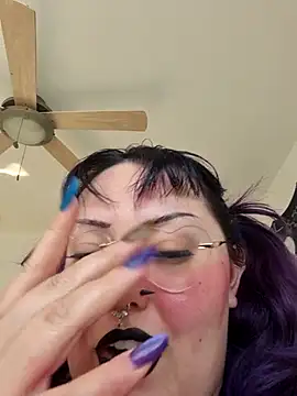 Cutegothcrybabyx online show from 06/07/26, 10:13