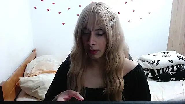 Snapshot of OriannaDomenechi chatting on 01/04/25, 04:12 OriannaDomenechi online show from 01/04/25, 04:12