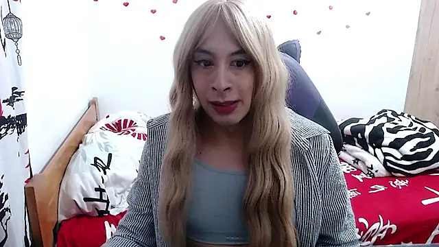 Snapshot of OriannaDomenechi chatting on 01/07/25, 04:18 OriannaDomenechi online show from 01/07/25, 04:18