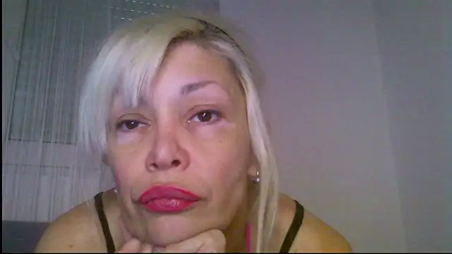 EvaaMina online show from 05/04/26, 12:12