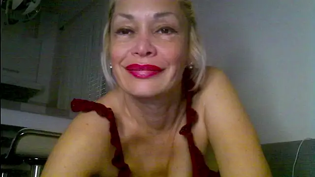 EvaaMina online show from 06/18/26, 09:25