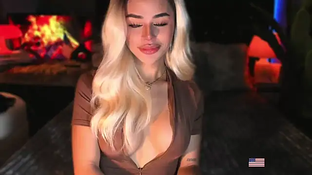 webcumgodess online show from 10/19/25, 10:21