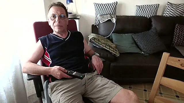 Snapshot of HETEREOMAN chatting on 06/24/26, 03:55 HETEREOMAN online show from 06/24/26, 03:55
