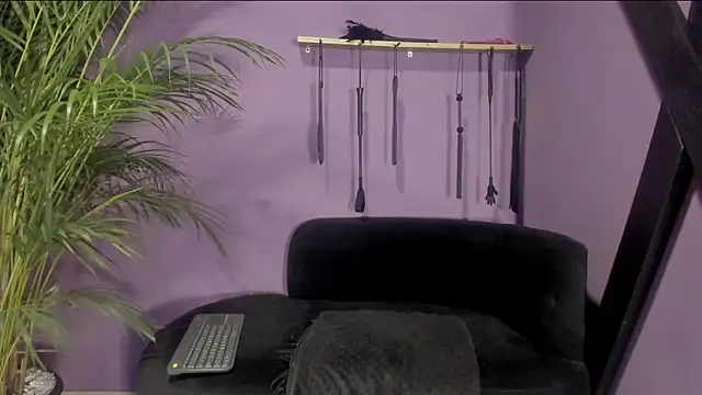 kathe hot online show from 04/13/26, 07:52