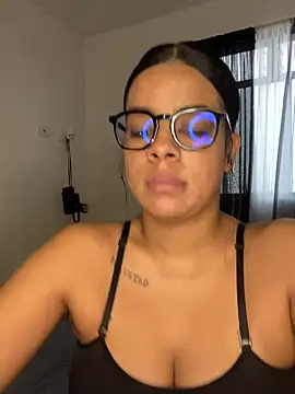 trianawhite online show from 12/27/24, 07:24