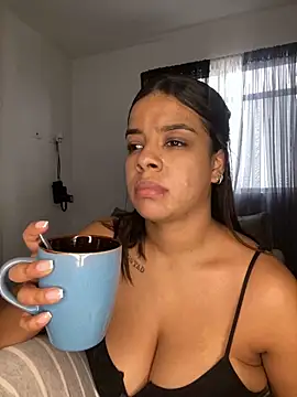 trianawhite online show from 12/28/24, 06:29