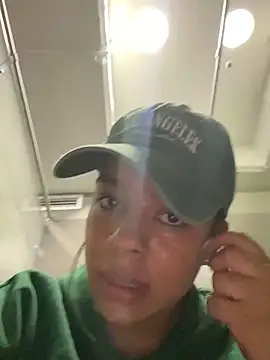 trianawhite online show from 02/19/25, 06:21