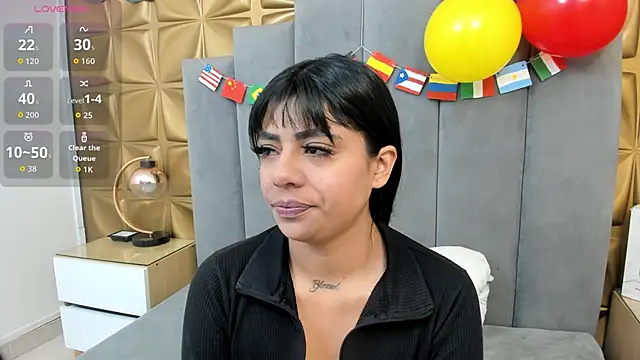 Snapshot of melani_dream chatting on 06/29/26, 01:44 melani dream online show from 06/29/26, 01:44