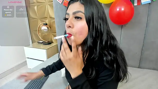 Snapshot of melani_dream chatting on 07/01/26, 01:45 melani dream online show from 07/01/26, 01:45