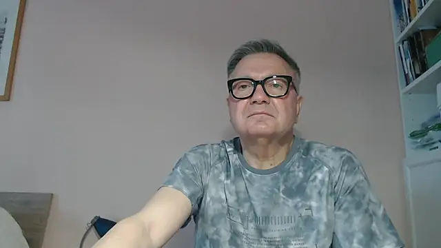 YOU6me online show from 04/11/26, 02:43