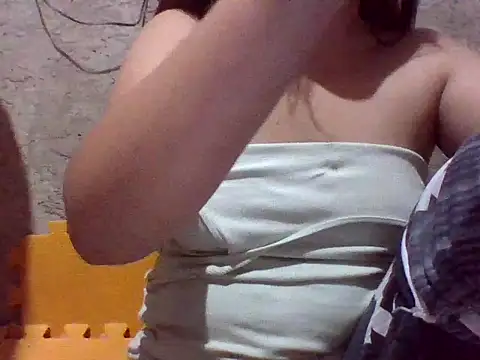 Beatrice143 online show from 10/16/25, 09:16