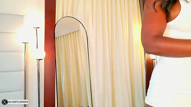 lissetlong69 online show from 05/27/26, 11:24