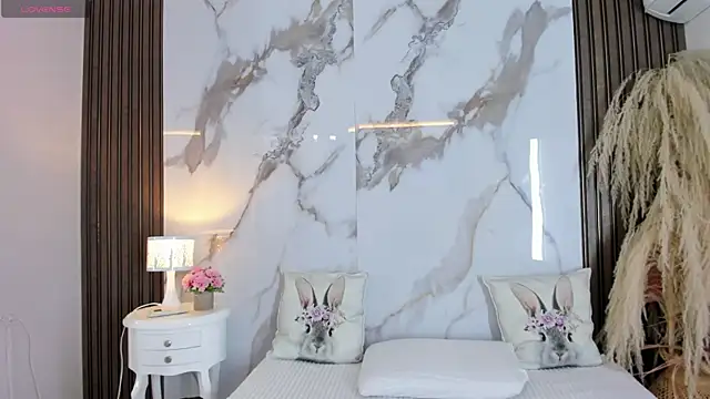 hannahill69 online show from 01/17/26, 05:34