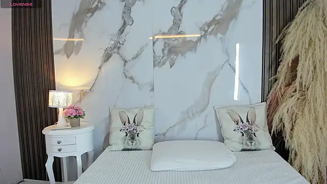 hannahill69 online show from 02/21/26, 04:24