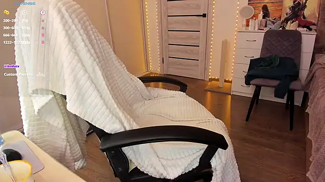 Ophelia mm online show from 10/15/25, 06:24