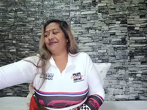 Mammabear 4u online show from 06/14/26, 05:37