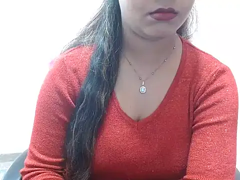 LovingPihu online show from 03/02/25, 05:12