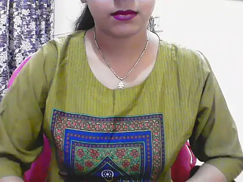 LovingPihu online show from 05/05/26, 05:48