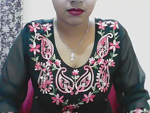 LovingPihu online show from 05/11/26, 05:35