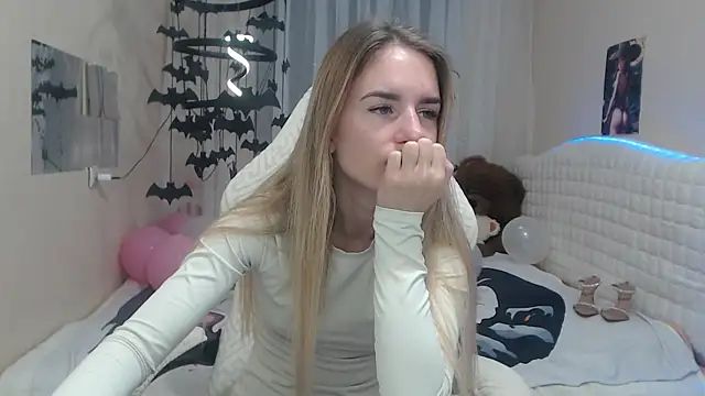 DeboraHorny online show from 10/16/25, 06:03