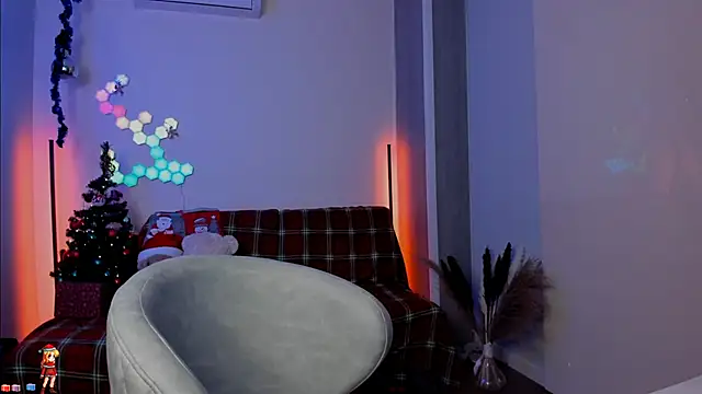 victorias world online show from 12/18/24, 10:24