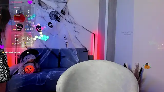 victorias world online show from 10/26/25, 06:58