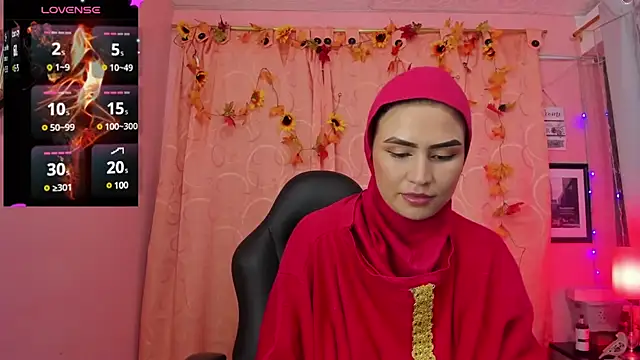 Snapshot of DarshaKhemu chatting on 12/26/24, 08:32 DarshaKhemu online show from 12/26/24, 08:32