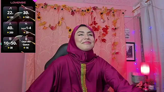 Snapshot of DarshaKhemu chatting on 01/17/25, 05:53 DarshaKhemu online show from 01/17/25, 05:53