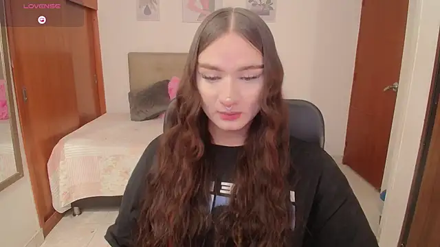 Miley Baker online show from 11/19/25, 01:55