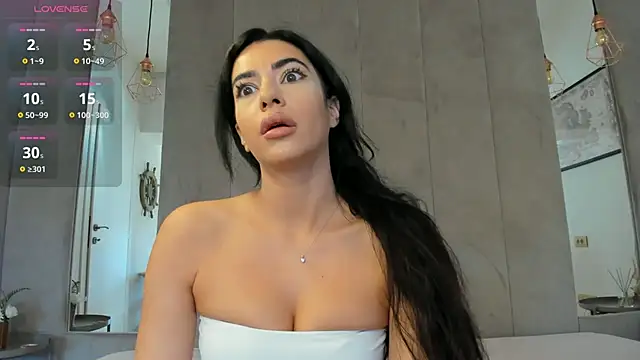 Naila18 online show from 09/14/25, 06:56