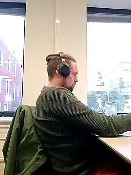 Snapshot of Tj1sen chatting on 01/08/25, 11:43 Tj1sen online show from 01/08/25, 11:43