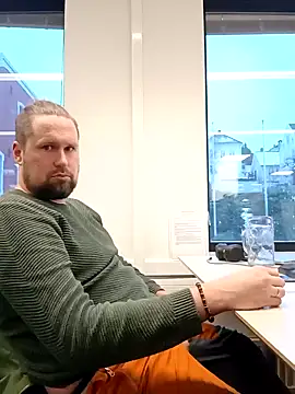 Snapshot of Tj1sen chatting on 01/08/25, 02:46 Tj1sen online show from 01/08/25, 02:46