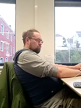 Snapshot of Tj1sen chatting on 01/21/25, 12:29 Tj1sen online show from 01/21/25, 12:29