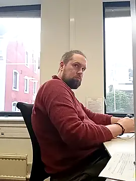 Snapshot of Tj1sen chatting on 01/23/25, 12:41 Tj1sen online show from 01/23/25, 12:41