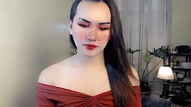 beatrice 21 online show from 10/13/25, 03:28