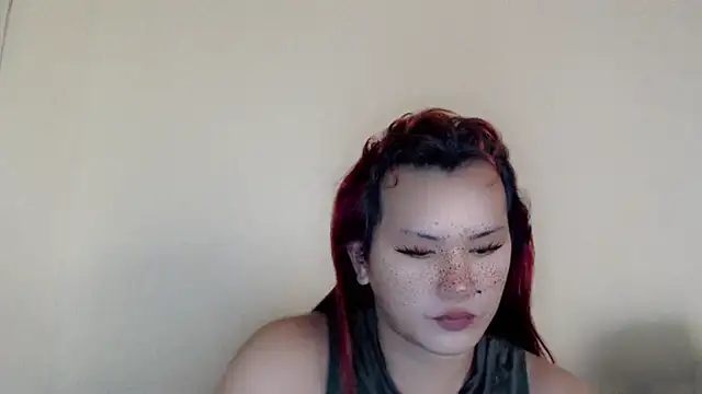 Snapshot of beatrice_21 chatting on 07/13/26, 12:57 beatrice 21 online show from 07/13/26, 12:57