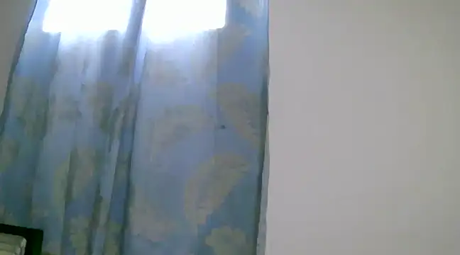 Snapshot of h0ney_lips chatting on 12/30/24, 12:32 h0ney lips online show from 12/30/24, 12:32