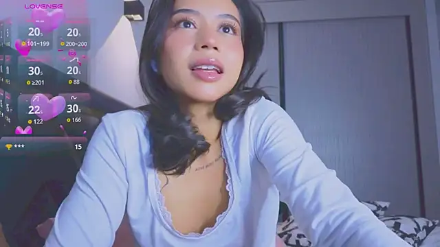 Mia Tin online show from 10/24/25, 08:05