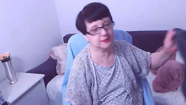 ChristaRose online show from 10/06/25, 03:15