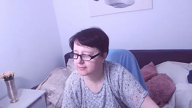 ChristaRose online show from 11/12/25, 07:35