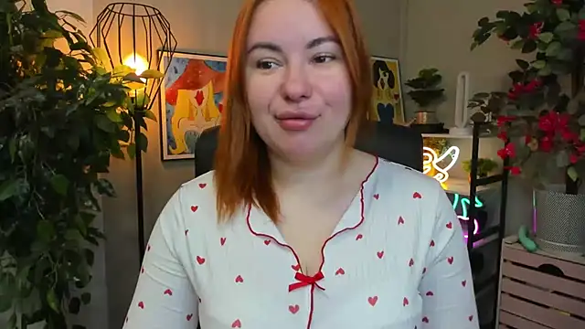 LAYLAxSTAR online show from 11/12/25, 07:20